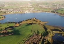 Курортна зона поблизу Лідса: озеро Холлінгворт