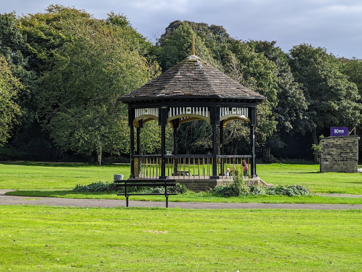 Horsforth Hall Park — Park